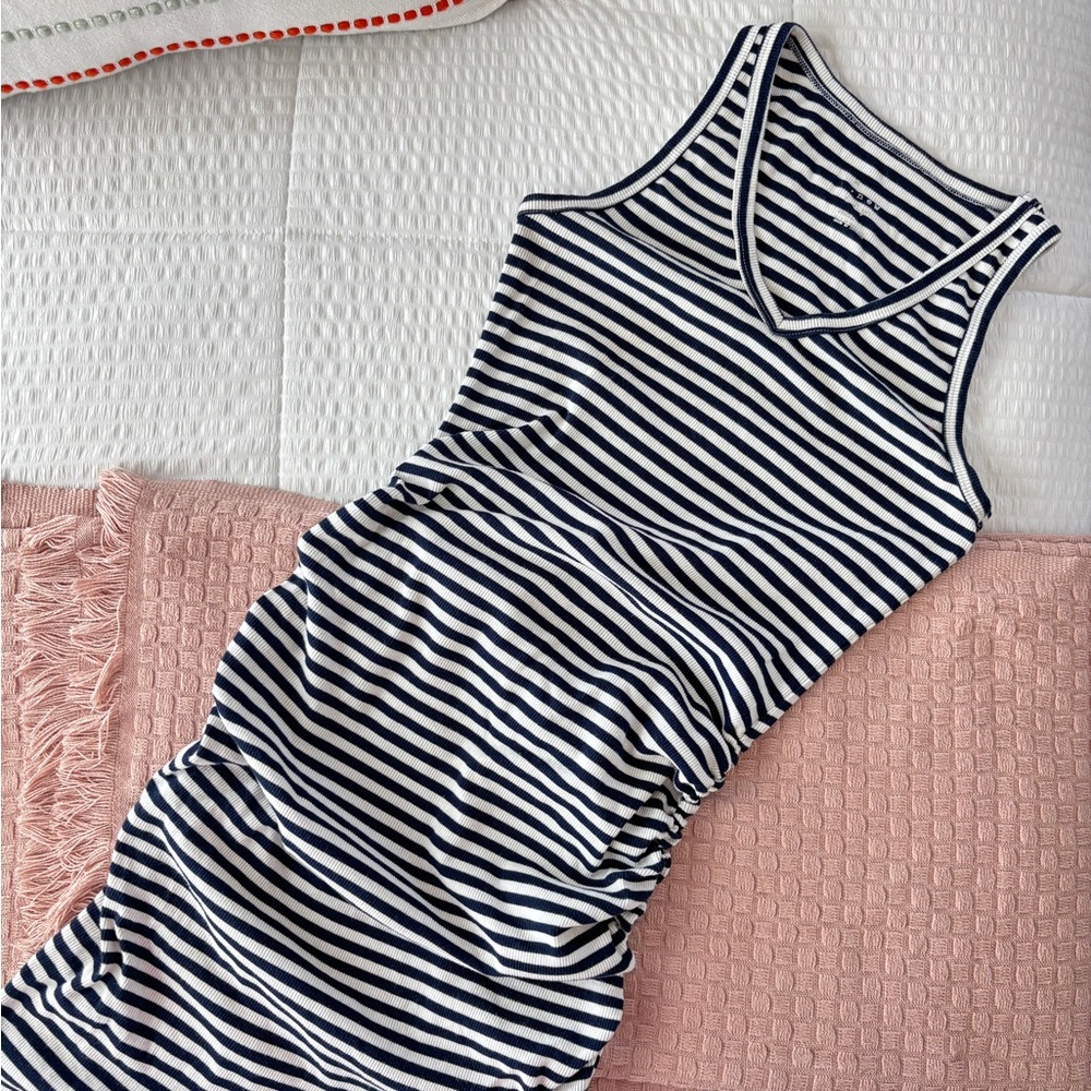 striped dress!! 🖤